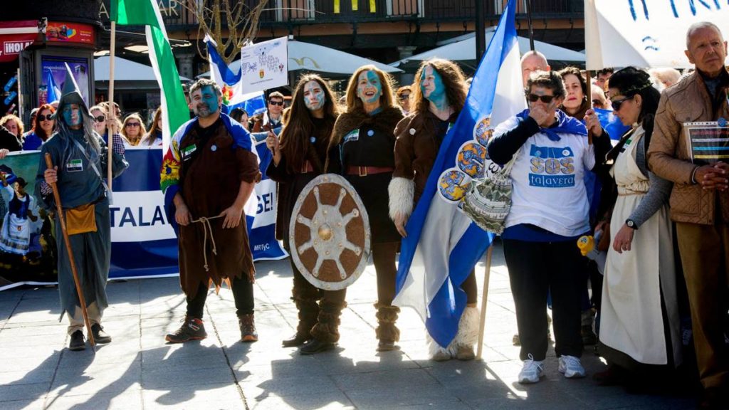 SOSTALAVERA-SOS-TALAVERA-TOLEDO-MANIFESTACION-17F-FEBRERO-EXIGE-VETONES-VETON-VETTON