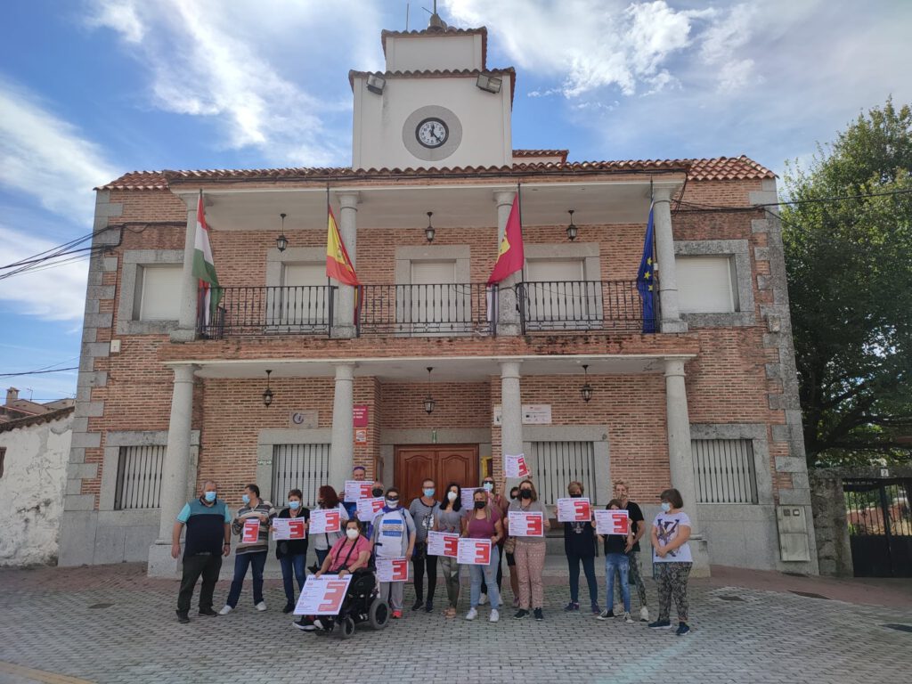 SOS-TALAVERA-COMARCA-MONTESCLAROS-MONBUS-AUTOBUS-TRANSPORTE-MOVILIDAD-REDUCIDA-DOWN-ESPAÑA-VACIADA