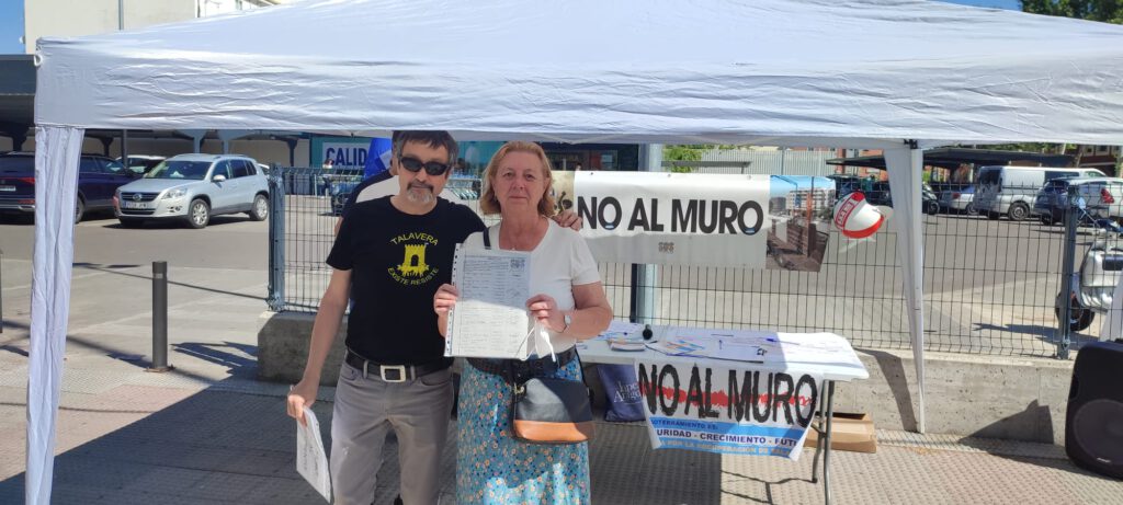 VECINOS-BARRIO-ALMOHEDA-SOS-TALAVERA-FIRMAS-AYUNTAMENTO-ADIF-JUNTA-JCCM-MINISTERIO-FOMENTO-TRANSPORTES-AVE-TREN-SOTERRAMIENTO